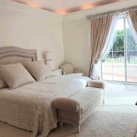 Sleeps 8 Pool Air Con T455974 Villa