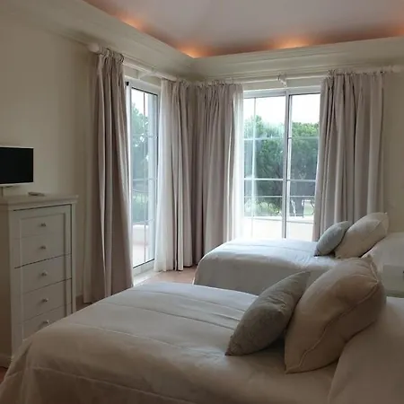 Villa Sleeps 8 Pool Air Con T455974 Quinta do Lago