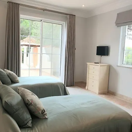 Sleeps 8 Pool Air Con T455974 *